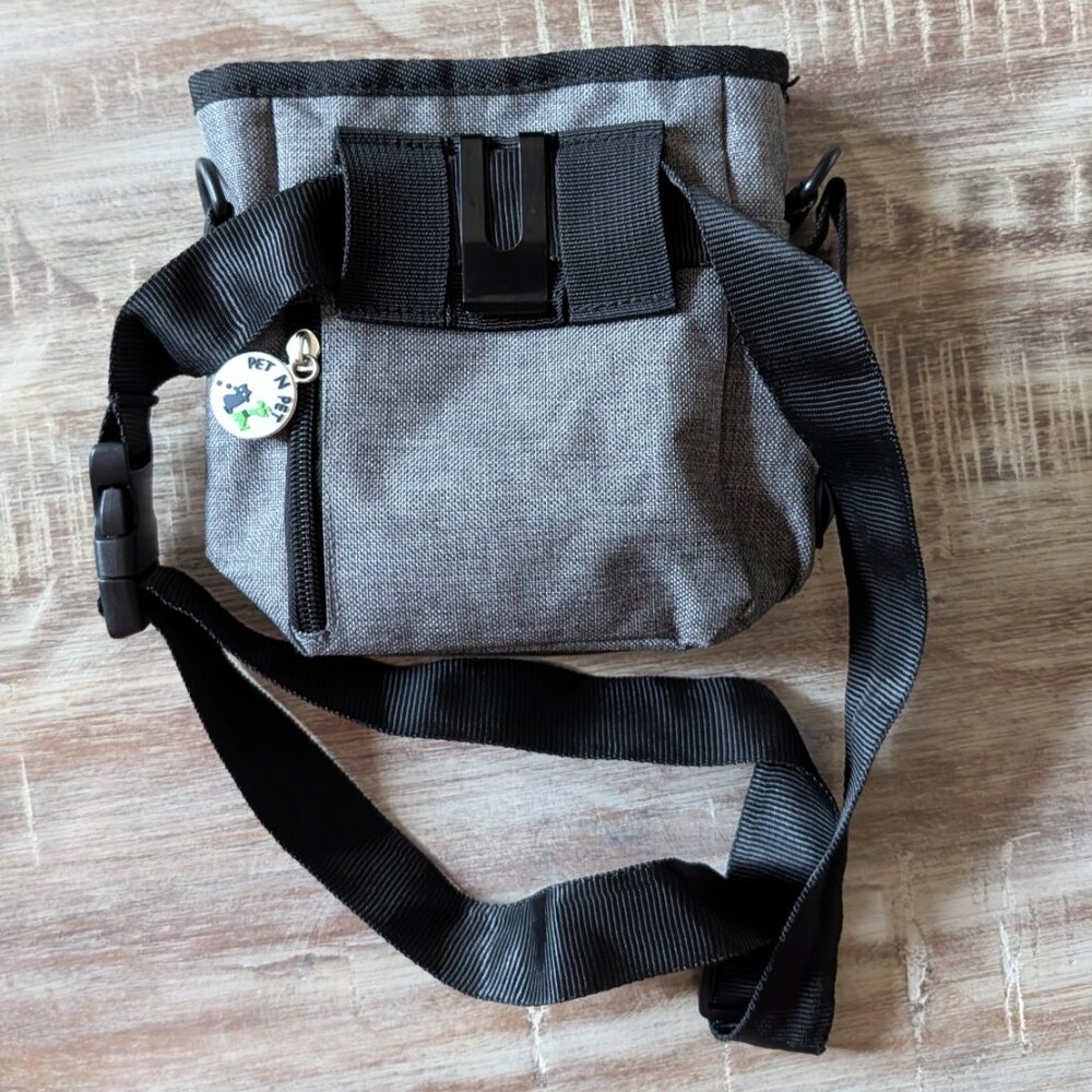 Make walks and training sessions easier with the PET N PET Dog Training Treat Po - Picture 6 of 11